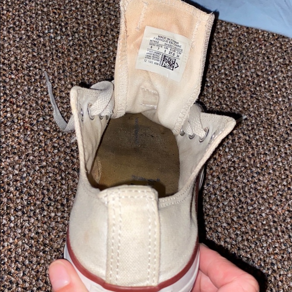 Converses! - Picture 4 of 4